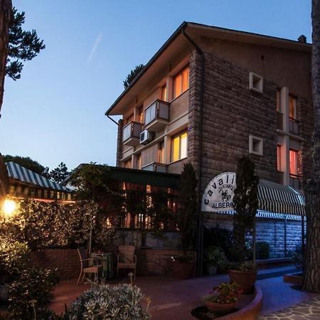Hotel Il Cavaliere Nero ตีร์เรเนีย ภายนอก รูปภาพ