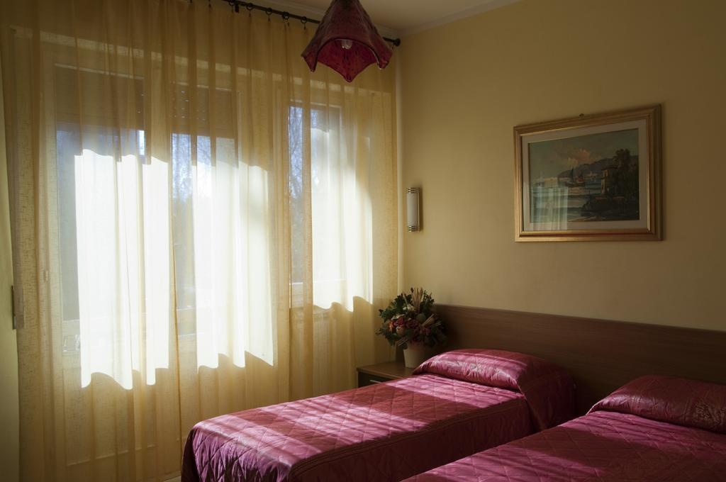 Hotel Il Cavaliere Nero ตีร์เรเนีย ห้อง รูปภาพ