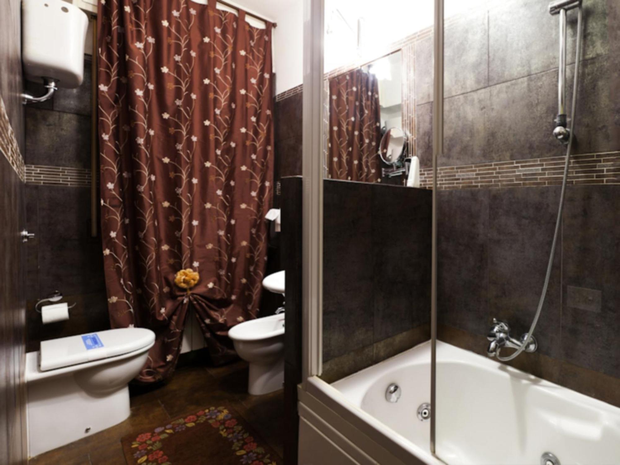 Hotel Il Cavaliere Nero ตีร์เรเนีย ภายนอก รูปภาพ