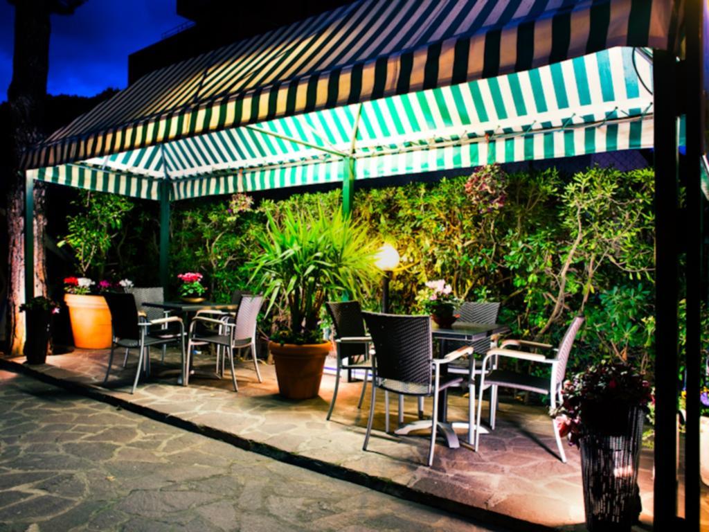 Hotel Il Cavaliere Nero ตีร์เรเนีย ภายนอก รูปภาพ