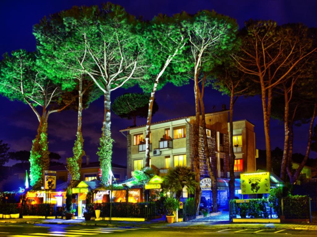 Hotel Il Cavaliere Nero ตีร์เรเนีย ภายนอก รูปภาพ